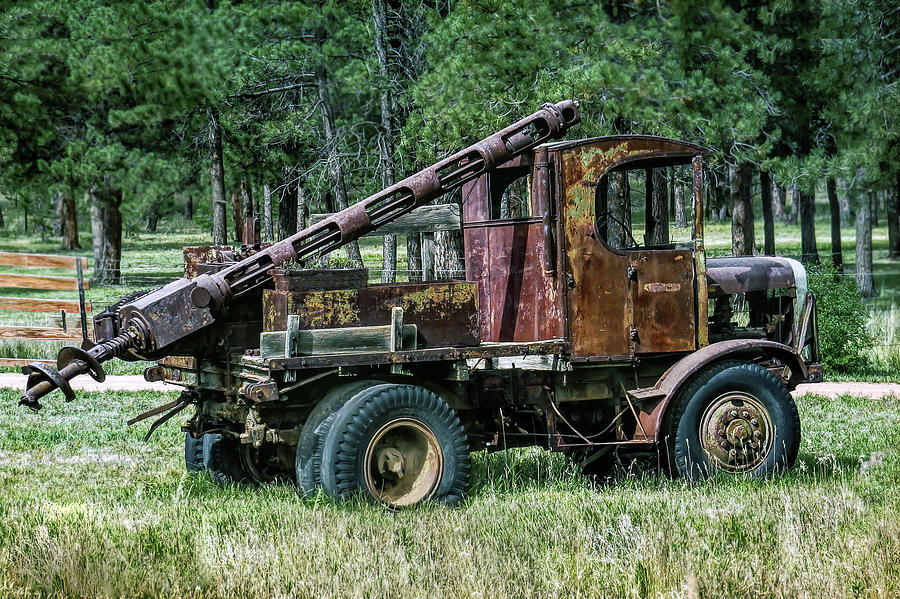 Old end of life drilling rig removed from Vancouver